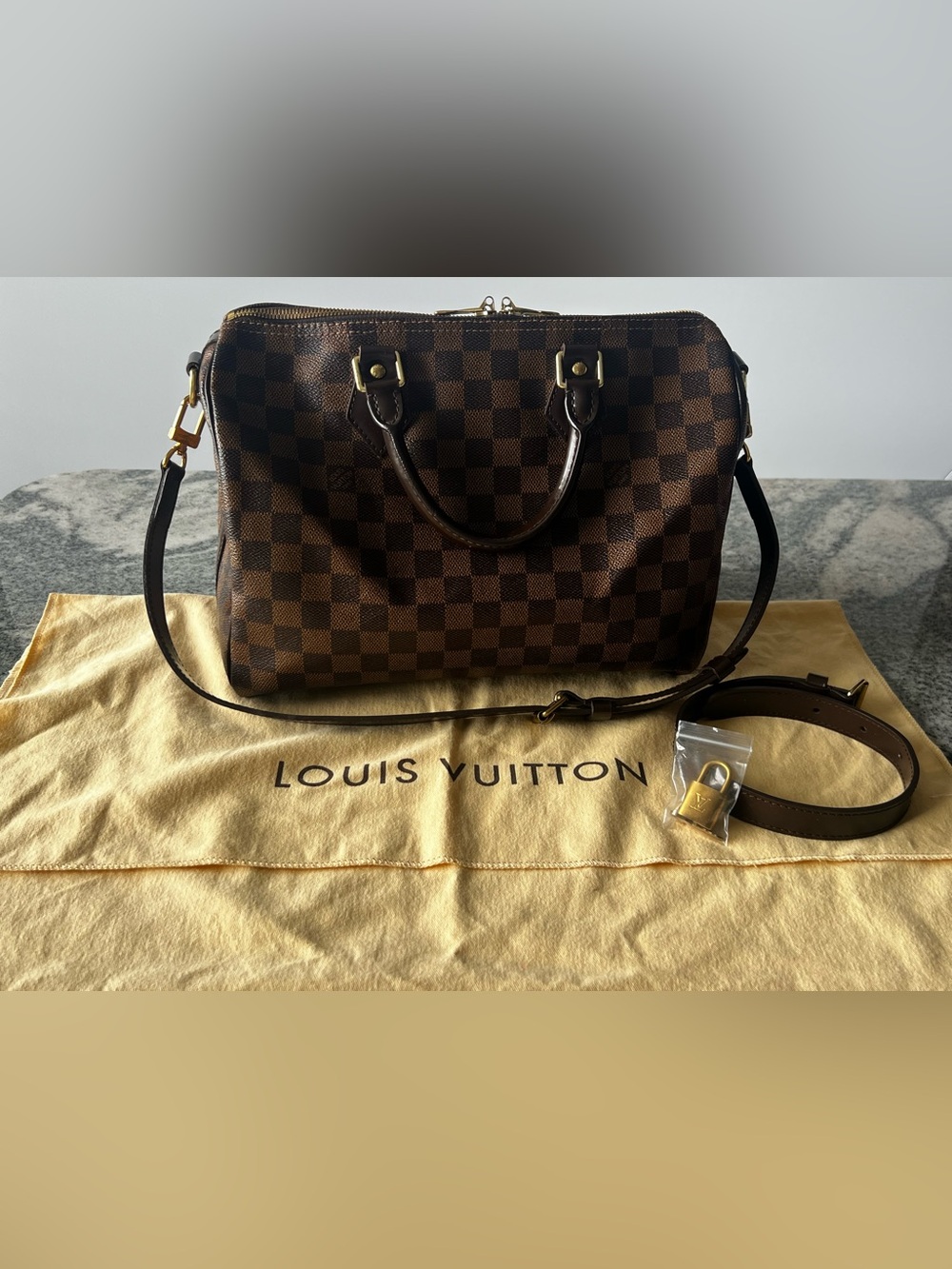 Louis Vuitton  Speedy Bandoulière 30